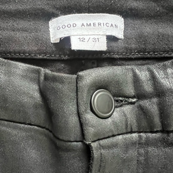 Good American Soft Tech Good Legs Straight Coated Jeans - Picture 6 of 6